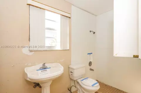 528 E 10th St, Hialeah, FL 33010 photo 23