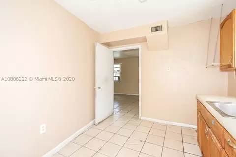 528 E 10th St, Hialeah, FL 33010 photo 22