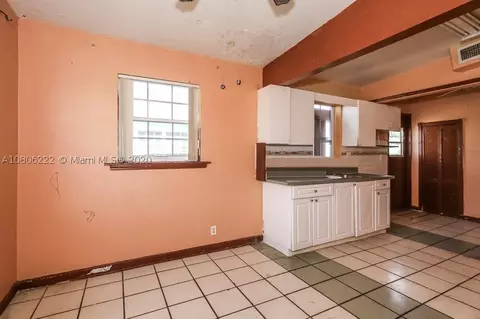 528 E 10th St, Hialeah, FL 33010 photo 9