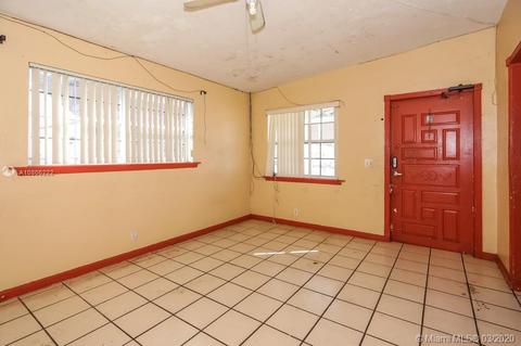 528 E 10th St, Hialeah, FL 33010 photo 8