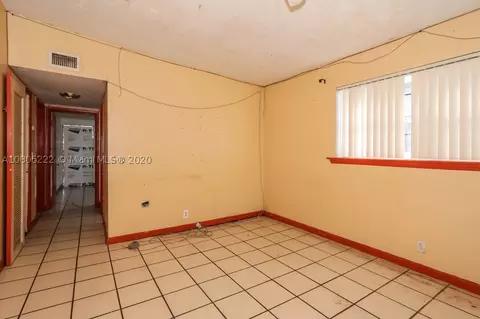 528 E 10th St, Hialeah, FL 33010 photo 6