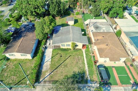 617 E 45th St, Hialeah, FL 33013 photo 1