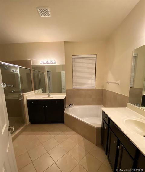 8790 W 33rd Ave, Hialeah, FL 33018 photo 35