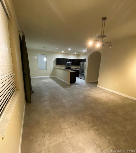 8790 W 33rd Ave, Hialeah, FL 33018 photo 11