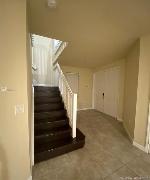 8790 W 33rd Ave, Hialeah, FL 33018 photo 4