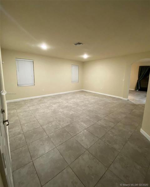 8790 W 33rd Ave, Hialeah, FL 33018 photo 6