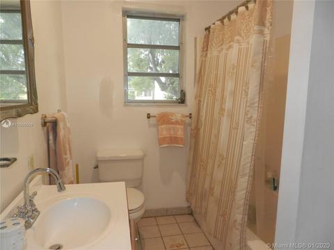 142 Pinecrest Dr, Miami Springs, FL 33166 photo 13