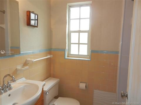 142 Pinecrest Dr, Miami Springs, FL 33166 photo 9