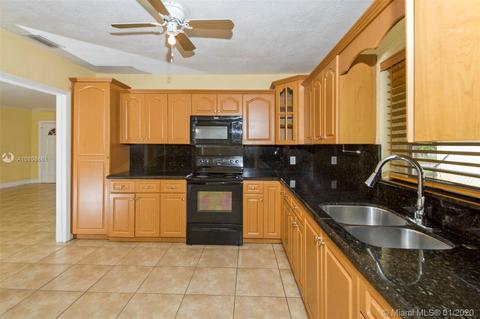 225 E 34th St, Hialeah, FL 33013 photo 10