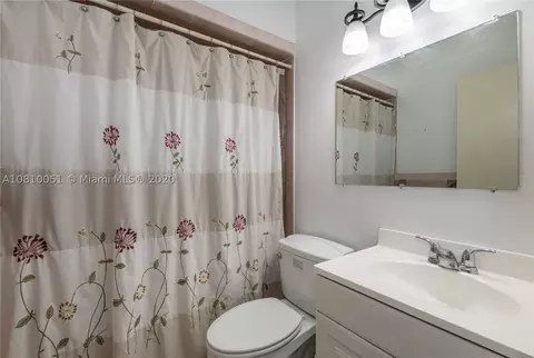 541 E 29th St, Hialeah, FL 33013 photo 17