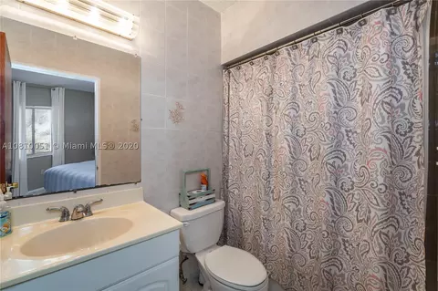 541 E 29th St, Hialeah, FL 33013 photo 15