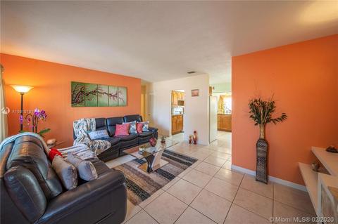 900 E 30th St, Hialeah, FL 33013 photo 4
