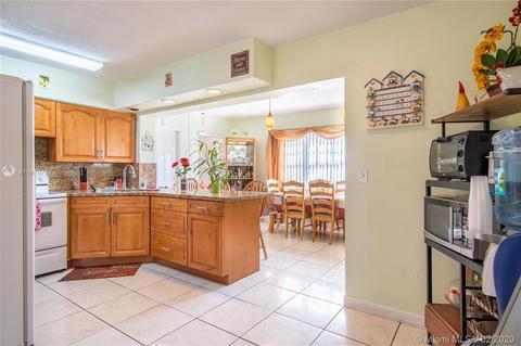 900 E 30th St, Hialeah, FL 33013 photo 8