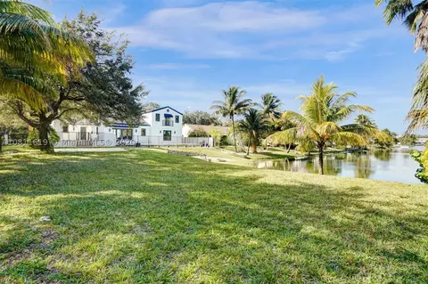 7901 NW 166th St, Miami Lakes, FL 33016 photo 6