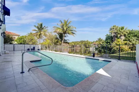 7901 NW 166th St, Miami Lakes, FL 33016 photo 5