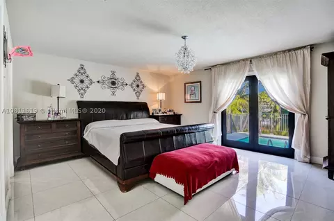 7901 NW 166th St, Miami Lakes, FL 33016 photo 9