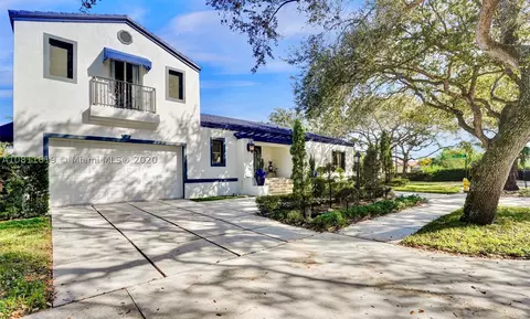 7901 NW 166th St, Miami Lakes, FL 33016 photo 1
