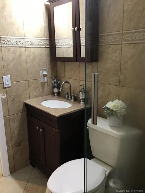 880 E 23rd St, Hialeah, FL 33013 photo 14