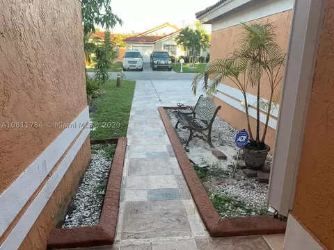 18921 NW Nw 56 Ct, Miami Gardens, FL 33055 photo 2