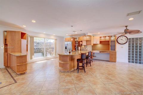 1787 W 79, Hialeah, FL 33014 photo 7