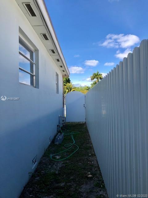 554 E 29th St, Hialeah, FL 33013 photo 23