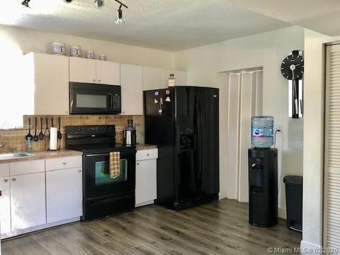 554 E 29th St, Hialeah, FL 33013 photo 10