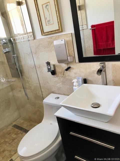 554 E 29th St, Hialeah, FL 33013 photo 17