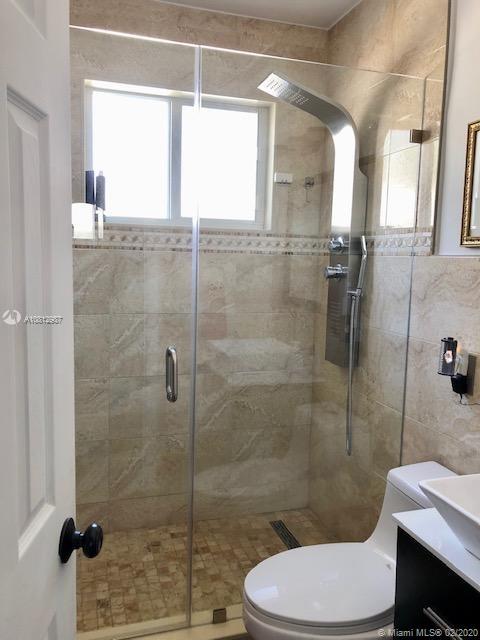 554 E 29th St, Hialeah, FL 33013 photo 16