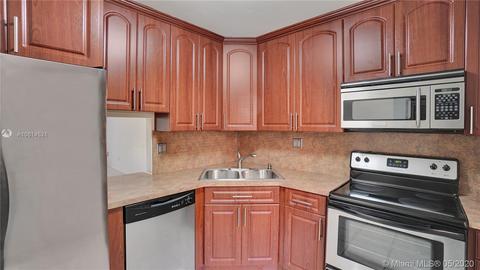 Undisclosed, Miami, FL 33143 photo 17