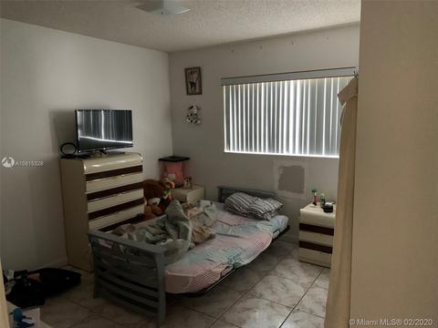 932 E 20th St, Hialeah, FL 33013 photo 22