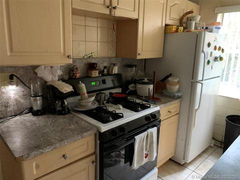932 E 20th St, Hialeah, FL 33013 photo 7