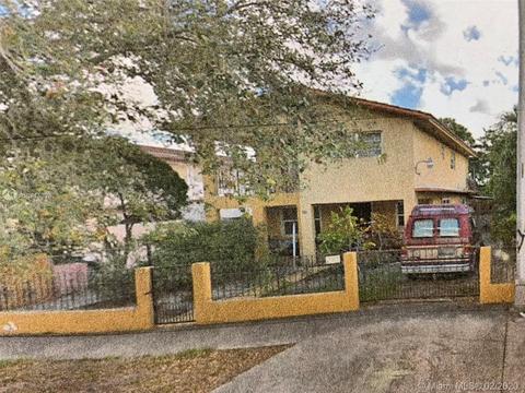 932 E 20th St, Hialeah, FL 33013 photo 1