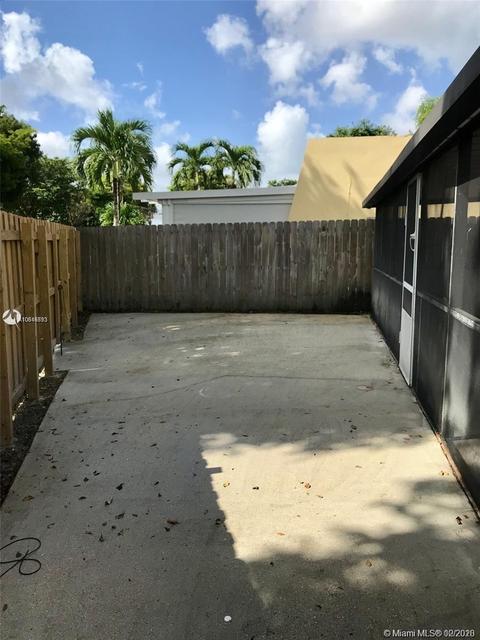 7337 Stardust Dr, Hialeah, FL 33015 photo 12
