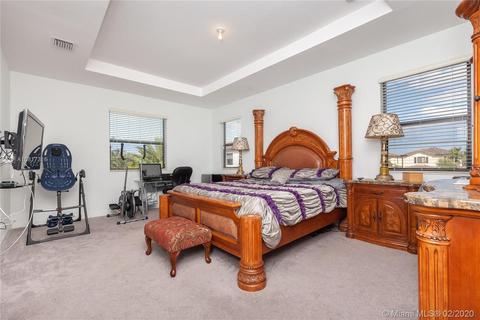 8550 W 33rd Ave, Hialeah, FL 33018 photo 16
