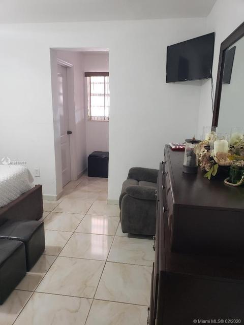 4330 E 8th Ln, Hialeah, FL 33013 photo 12
