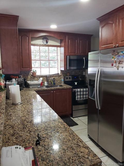 4330 E 8th Ln, Hialeah, FL 33013 photo 7