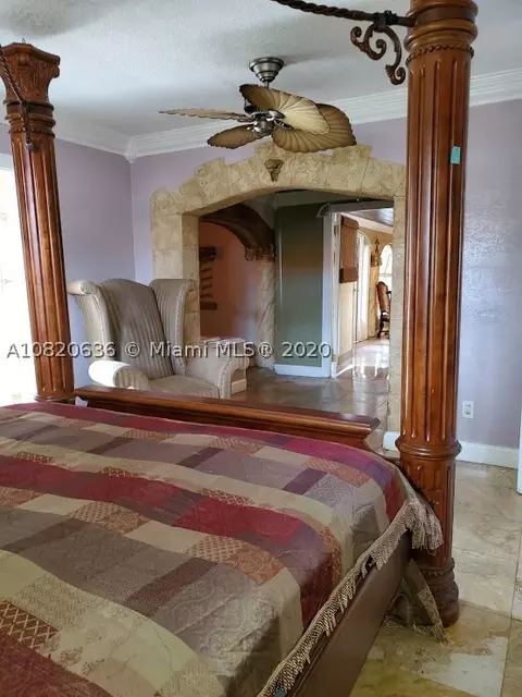 6880 Bamboo St, Miami Lakes, FL 33014 photo 14