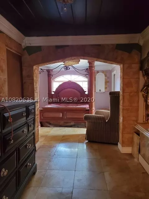 6880 Bamboo St, Miami Lakes, FL 33014 photo 12