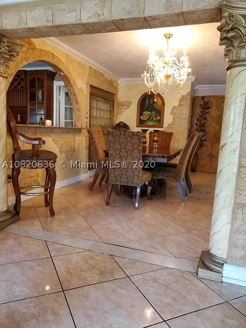 6880 Bamboo St, Miami Lakes, FL 33014 photo 9