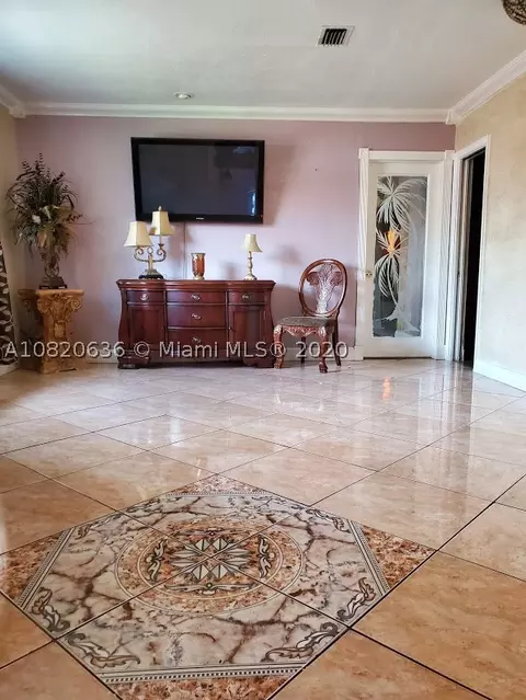 6880 Bamboo St, Miami Lakes, FL 33014 photo 17