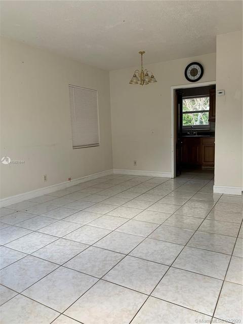 913 E 22nd St, Hialeah, FL 33013 photo 4