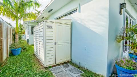8943 Carlyle Ave, Surfside, FL 33154 photo 30