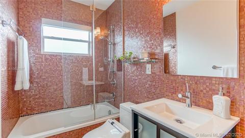 8943 Carlyle Ave, Surfside, FL 33154 photo 18