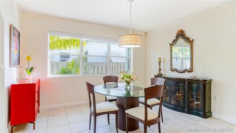 8943 Carlyle Ave, Surfside, FL 33154 photo 12