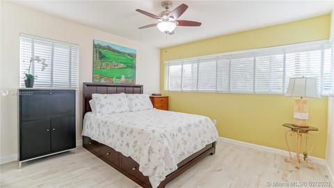 8943 Carlyle Ave, Surfside, FL 33154 photo 20