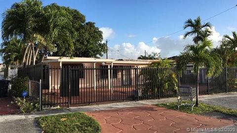 871 E 15th Pl, Hialeah, FL 33010 photo 1