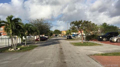 871 E 15th Pl, Hialeah, FL 33010 photo 8
