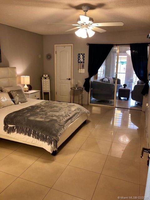 6900 Crown Gate Dr, Miami Lakes, FL 33014 photo 15