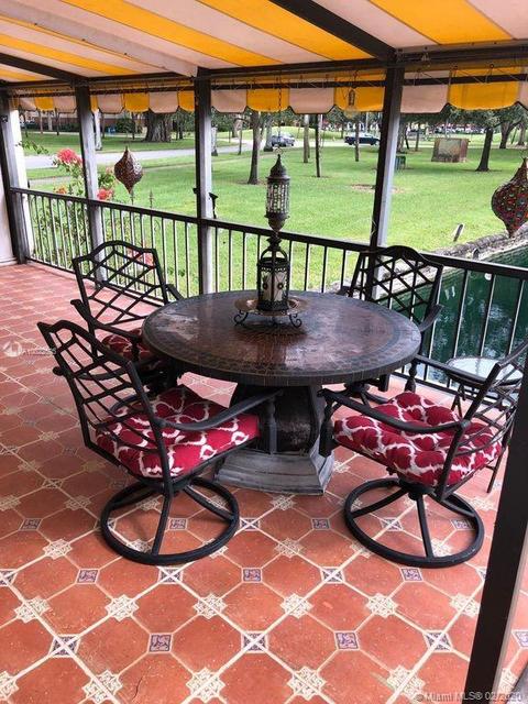 6900 Crown Gate Dr, Miami Lakes, FL 33014 photo 8