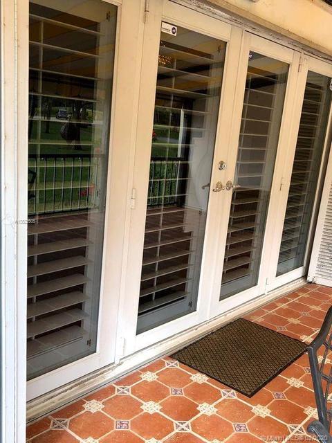 6900 Crown Gate Dr, Miami Lakes, FL 33014 photo 9